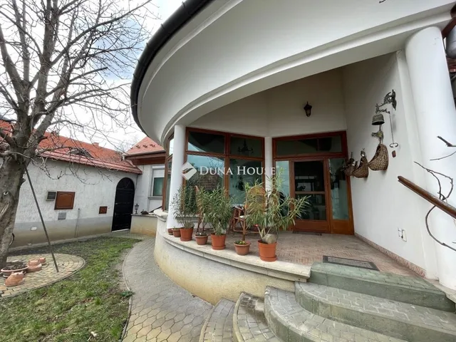 Eladó ház Kecskemét, Belváros 205 nm