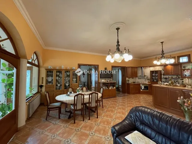 Eladó ház Kecskemét, Belváros 205 nm