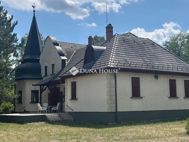 Eladó ház Kecskemét 370 nm