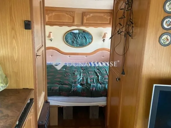 Eladó mezőgazdasági ingatlan Lakitelek 77 nm