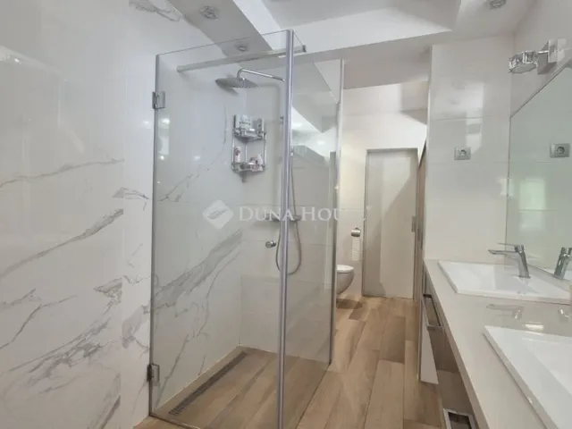 Eladó ház Kecskemét, Hunyadiváros 150 nm