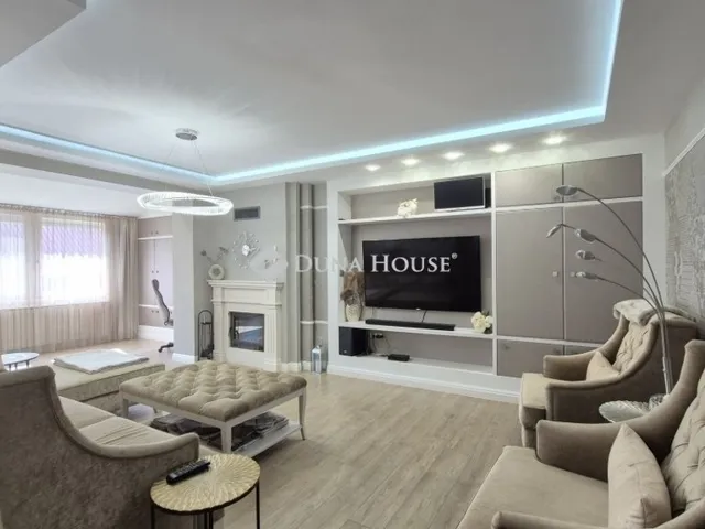 Eladó ház Kecskemét, Hunyadiváros 150 nm