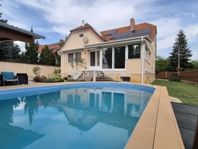 Eladó ház Kecskemét, Hunyadiváros 150 nm