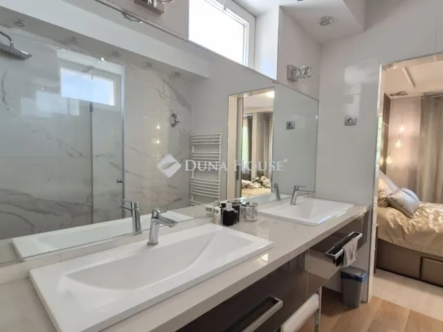 Eladó ház Kecskemét, Hunyadiváros 150 nm