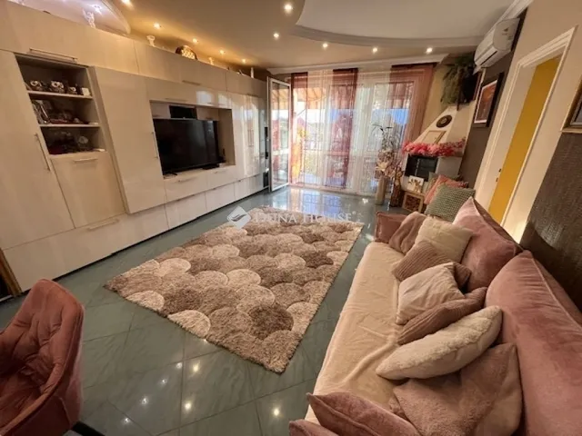Eladó lakás Kecskemét 140 nm