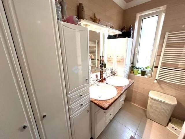 Eladó lakás Kecskemét 140 nm