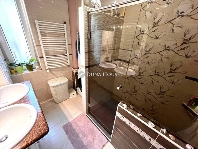 Eladó lakás Kecskemét 140 nm