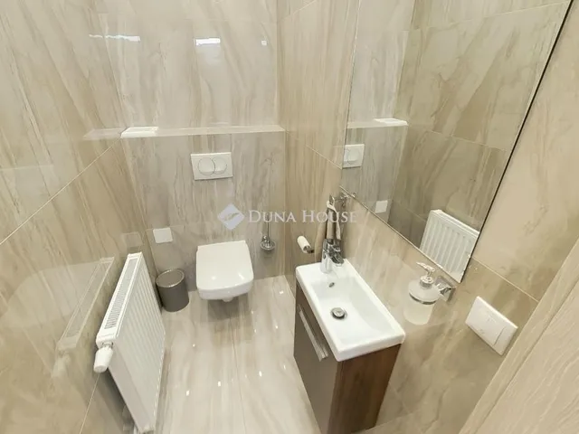 Kiadó lakás Kecskemét, Hollandfalu 88 nm