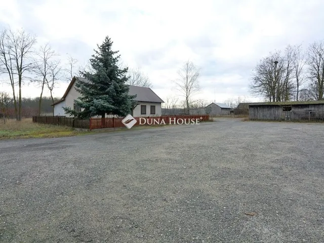 Kiadó kereskedelmi és ipari ingatlan Lajosmizse 50 nm