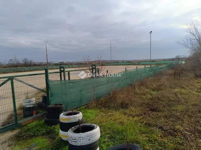 Kiadó kereskedelmi és ipari ingatlan Dunaharaszti 1 nm