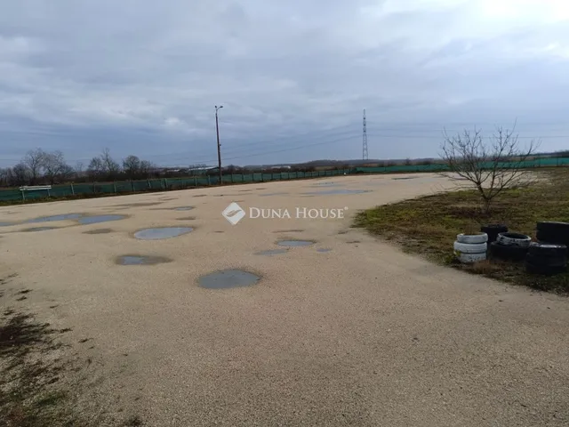 Kiadó kereskedelmi és ipari ingatlan Dunaharaszti 1 nm