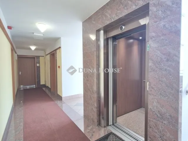 Kiadó lakás Kecskemét, Belváros 180 nm