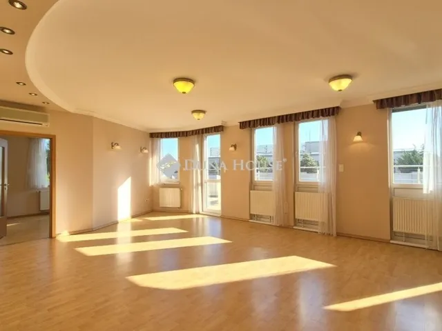 Kiadó lakás Kecskemét, Belváros 180 nm