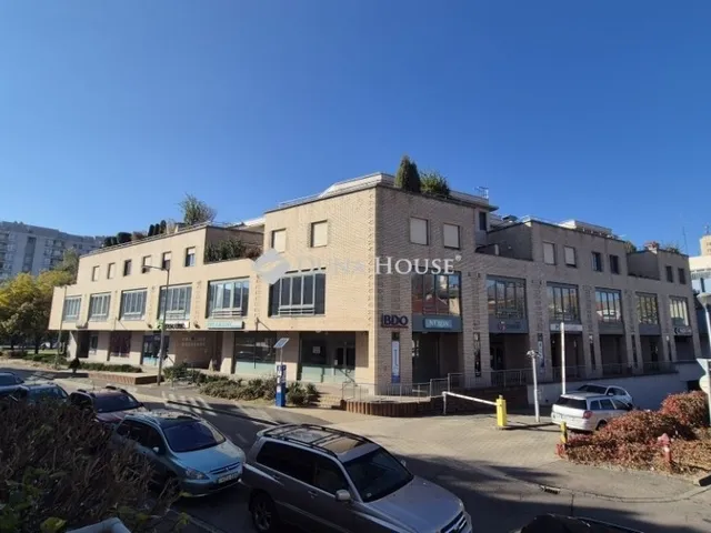 Kiadó lakás Kecskemét, Belváros 180 nm