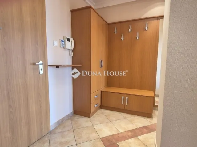 Kiadó lakás Kecskemét, Belváros 180 nm