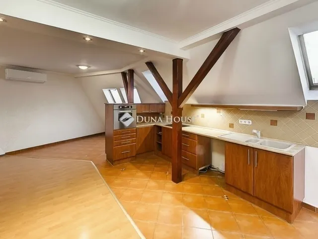 Eladó lakás Kecskemét 98 nm