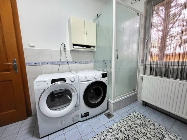 Eladó ház Kecskemét 240 nm