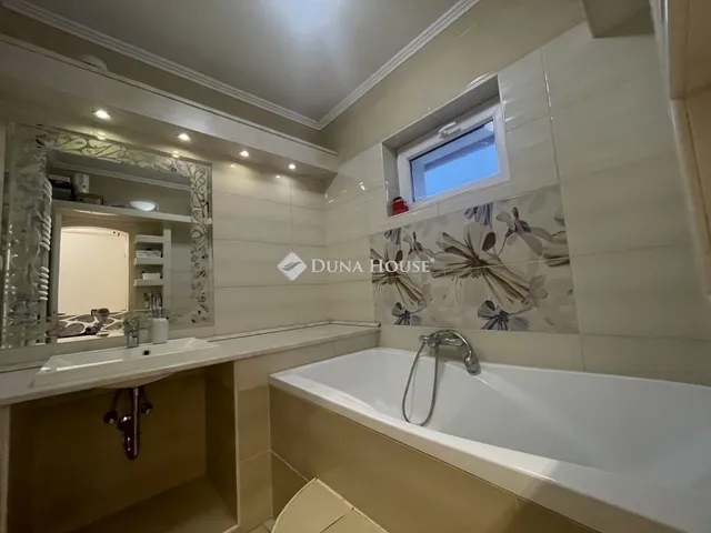 Eladó ház Kecskemét 180 nm