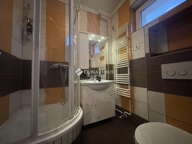 Eladó ház Kecskemét 180 nm