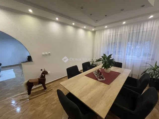 Eladó ház Kecskemét 180 nm