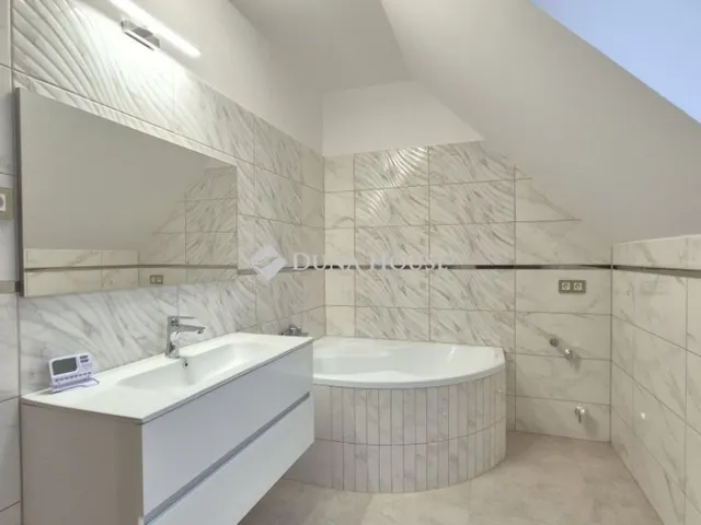 Kiadó ház Kecskemét 129 nm