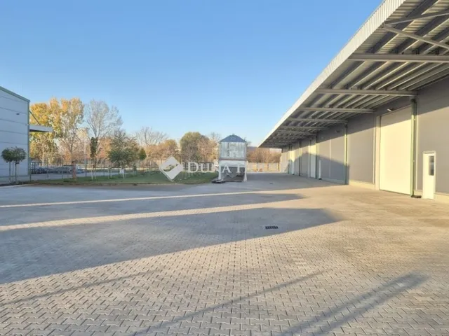 Kiadó kereskedelmi és ipari ingatlan Kecskemét 3625 nm