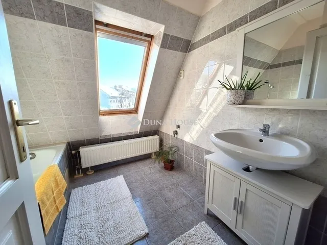 Eladó lakás Kecskemét 68 nm