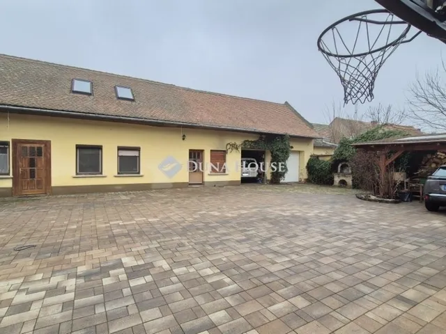 Eladó ház Nagykőrös 183 nm