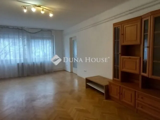 Eladó lakás Kecskemét 103 nm