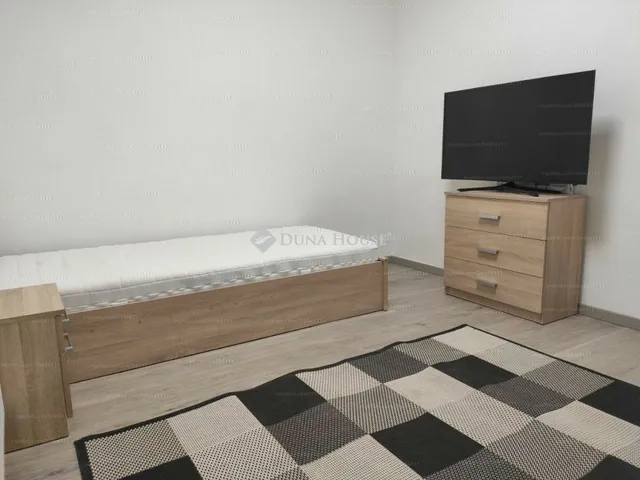 Kiadó ház Helvécia 160 nm