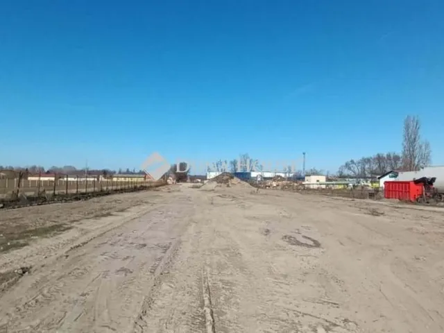 Eladó kereskedelmi és ipari ingatlan Helvécia 96 nm