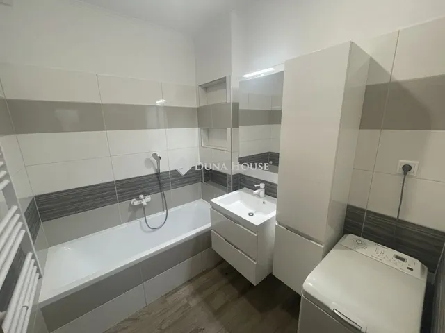 Eladó lakás Kecskemét, Domb lakópark 77 nm