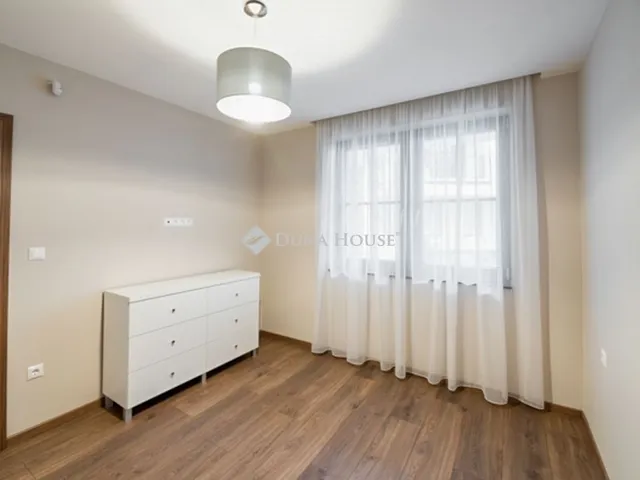 Eladó lakás Kecskemét, Belváros 96 nm