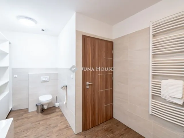 Eladó lakás Kecskemét, Belváros 96 nm