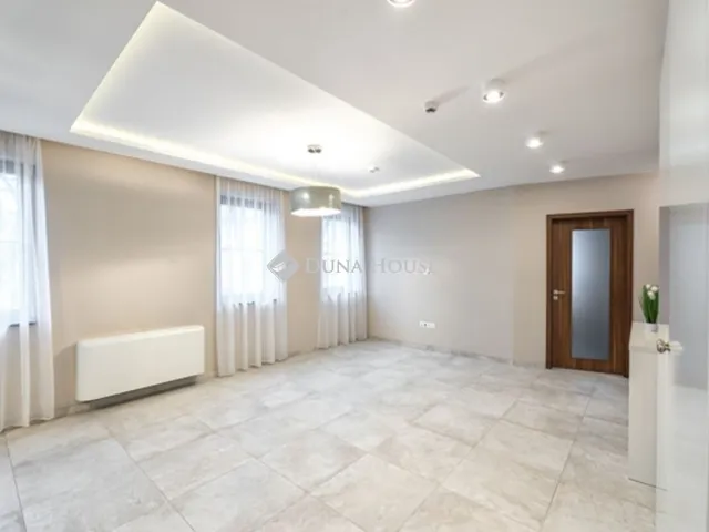 Eladó lakás Kecskemét, Belváros 96 nm