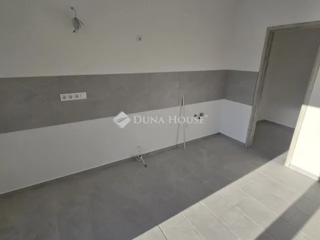 Eladó lakás Lajosmizse 66 nm