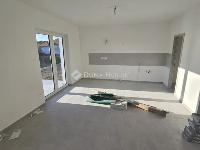 Eladó lakás Lajosmizse 66 nm