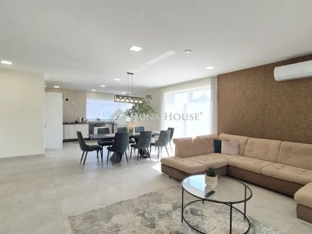 Eladó ház Lakitelek 179 nm