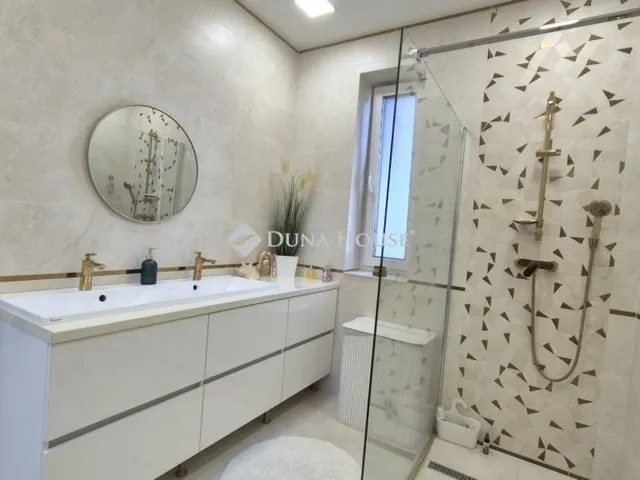 Eladó ház Lakitelek 179 nm