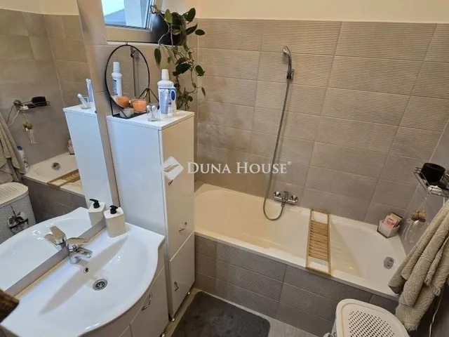 Eladó lakás Lajosmizse 82 nm