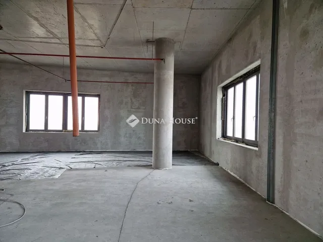 Eladó kereskedelmi és ipari ingatlan Kecskemét 149 nm