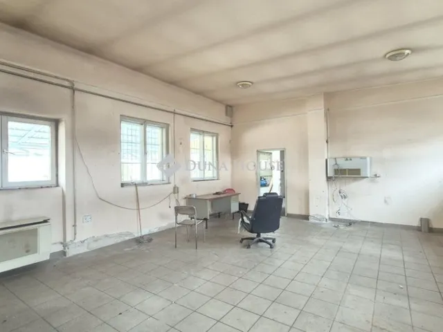 Kiadó kereskedelmi és ipari ingatlan Kecskemét 700 nm