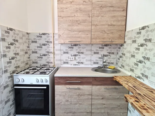 Eladó lakás Kecskemét, Széchenyiváros 28 nm