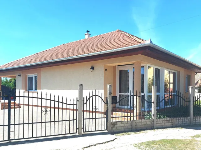 Eladó ház Szabadszállás 96 nm