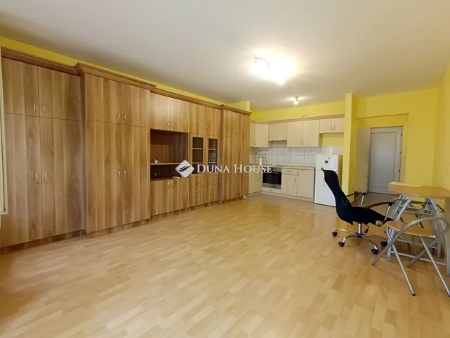 Kiadó lakás Kecskemét, Belváros 34 nm