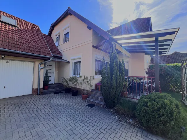 Eladó ház Lajosmizse 95 nm