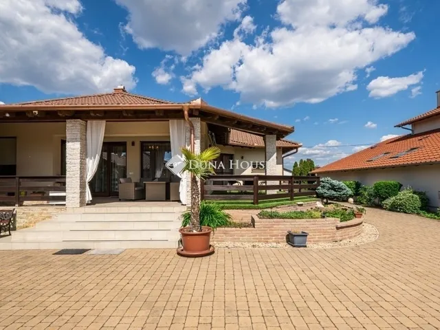 Eladó ház Kecskemét 289 nm
