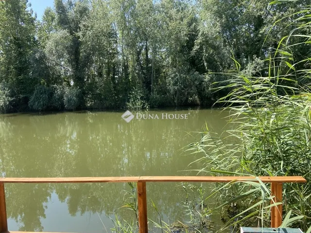 Eladó nyaraló Tass 70 nm