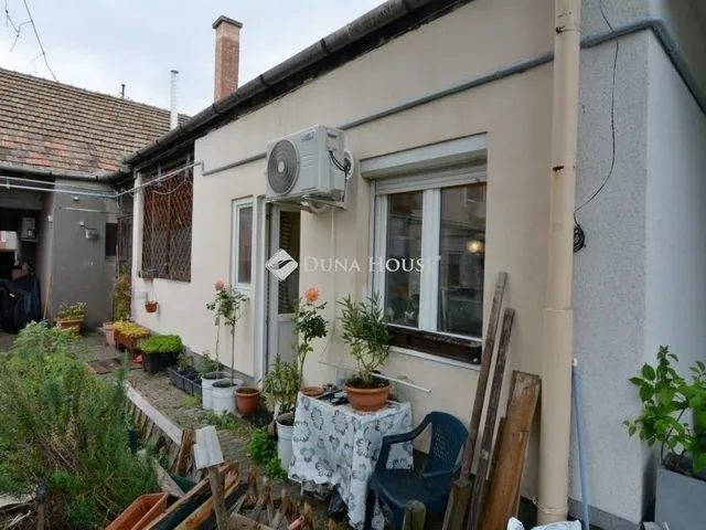 Eladó lakás Budapest XV. kerület 22 nm
