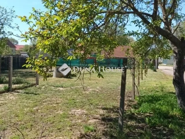 Eladó telek Kecskemét 2104 nm